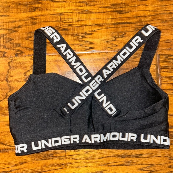 Under Armour Women’s Sports Bra! - Picture 2 of 2